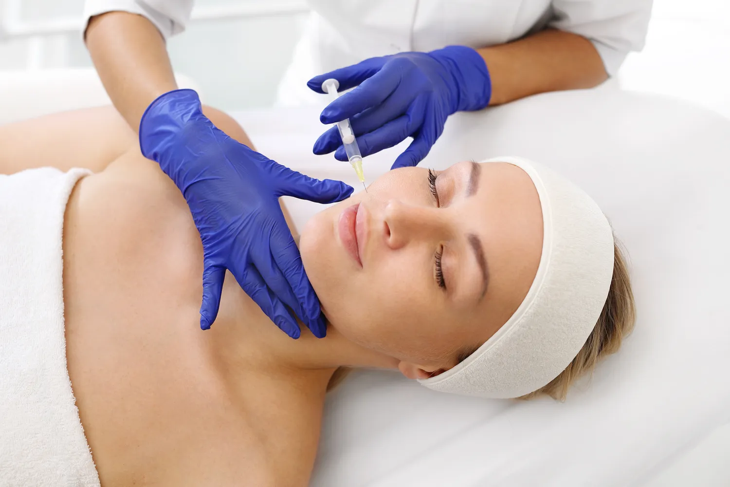 Co na worki pod oczami medycyna estetyczna?